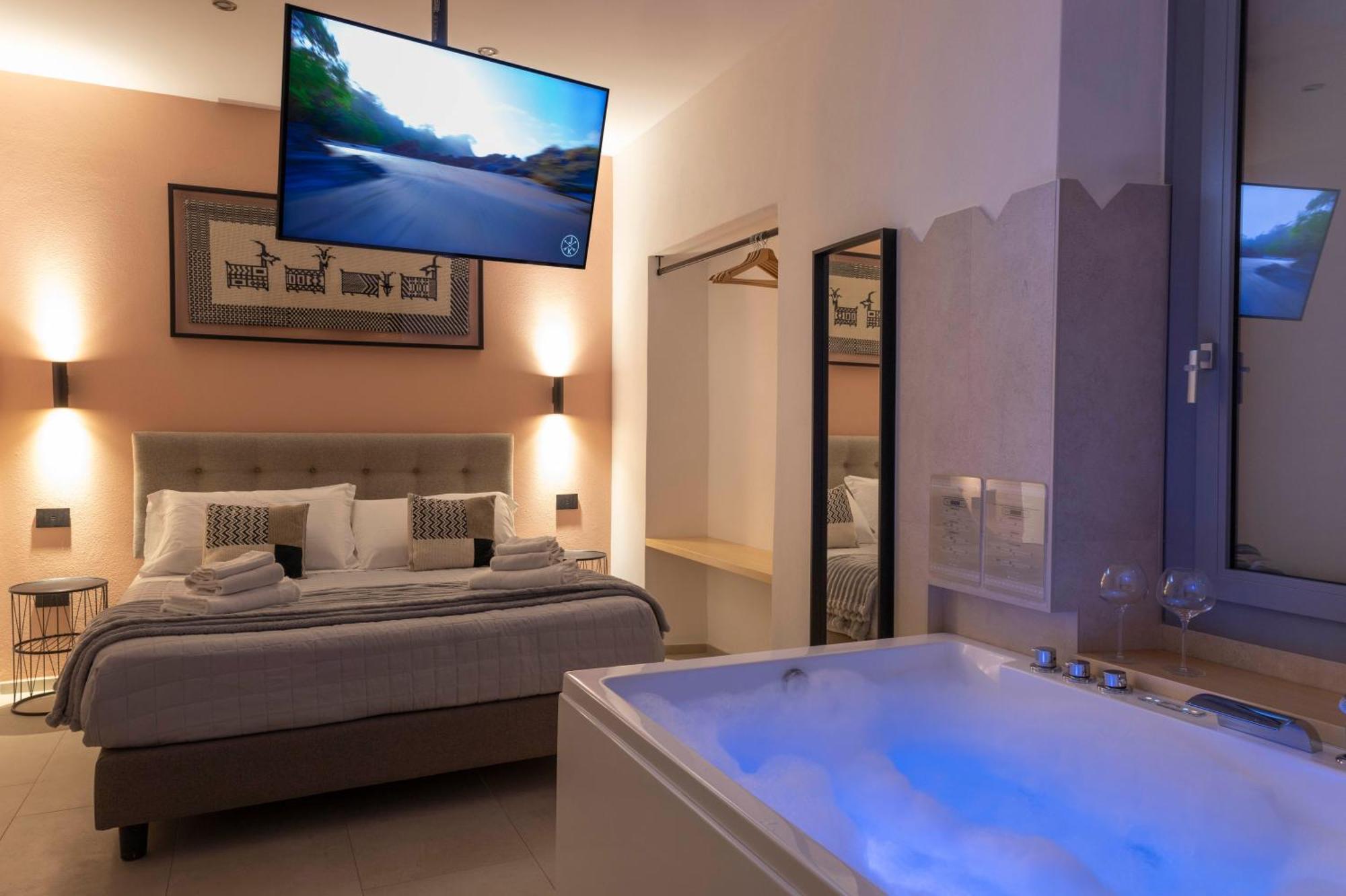 Sardinian Days - Suites & Rooms Кальяри Экстерьер фото